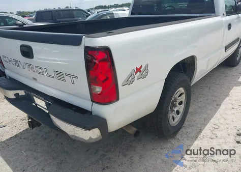 2005 Chevrolet Silverado 1500 z USA, uszkodzony, nr VIN 1GCEK14T75E235791